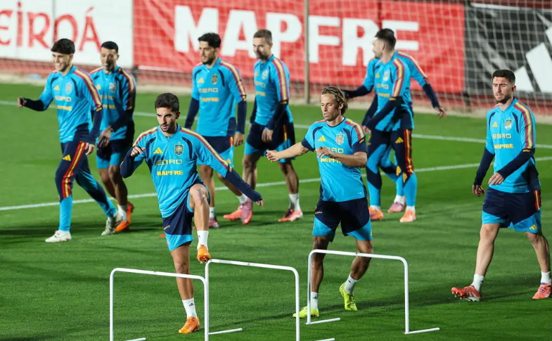 曝国足邀请西班牙踢热身赛被拒 斗牛士军团